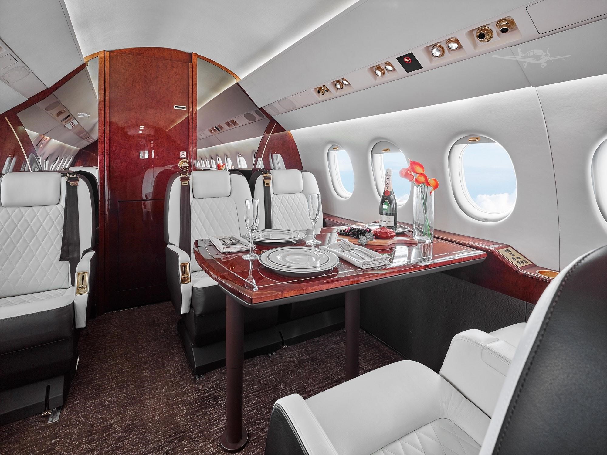 foto dell'aeromobile Dassault Falcon 2000
